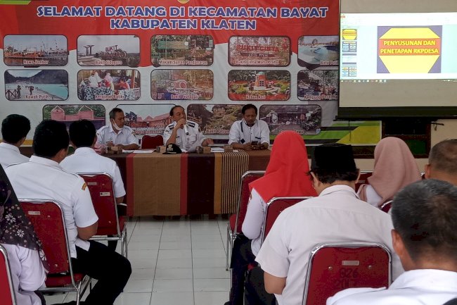 RAKOR SEKDES DAN KAUR PERENCANAAN TENTANG PENYUSUNAN DAN PENETAPAN RKPDES 2024