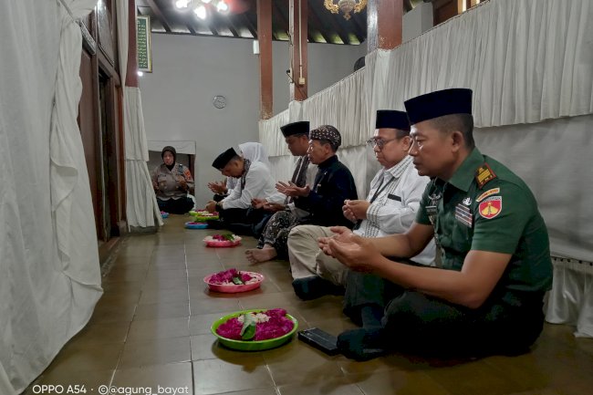 Ziarah Makam Sunan Pandanaran di Desa Paseban Kecamatan Bayat