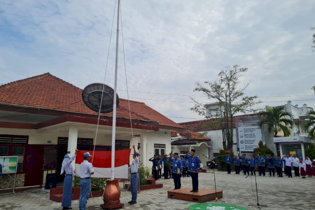 Upacara Peringatan Hut Korpri Ke-54 Di Kecamatan Bayat, Dilanjutkan Pemberian Santunan Bagi PNS Golongan I Dan Siswa/i Yatim Piatu