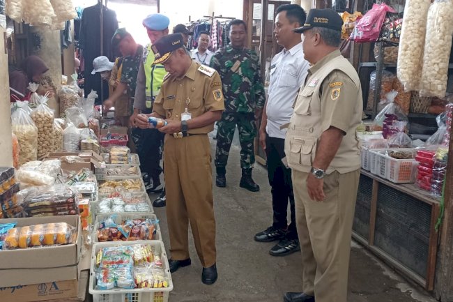 Sidak Permakanan Jelang Nataru, Kecamatan Bayat Pantau Harga dan Ketersediaan Bahan Pokok