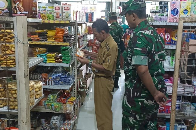 Sidak Permakanan di Swalayan Wilayah Kecamatan Bayat Jelang Hari Raya Idul Fitri, Pastikan Keamanan Produk