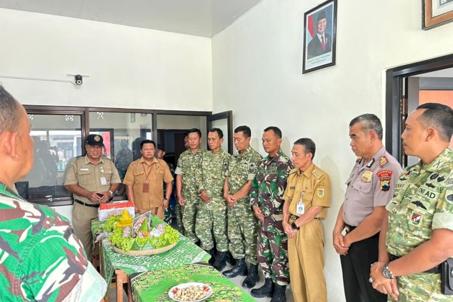 HUT TNI ke-81, Kecamatan Bayat dan Polsek Bayat Silaturahmi ke Koramil Bayat