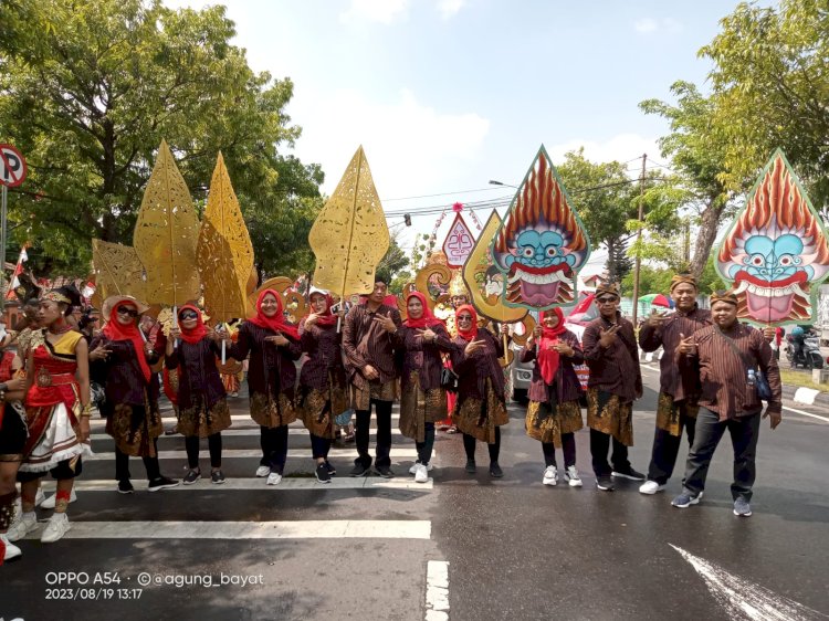 KONTINGEN KECAMATAN BAYAT DALAM KARNAVAL BUDAYA KABUPATEN KLATEN