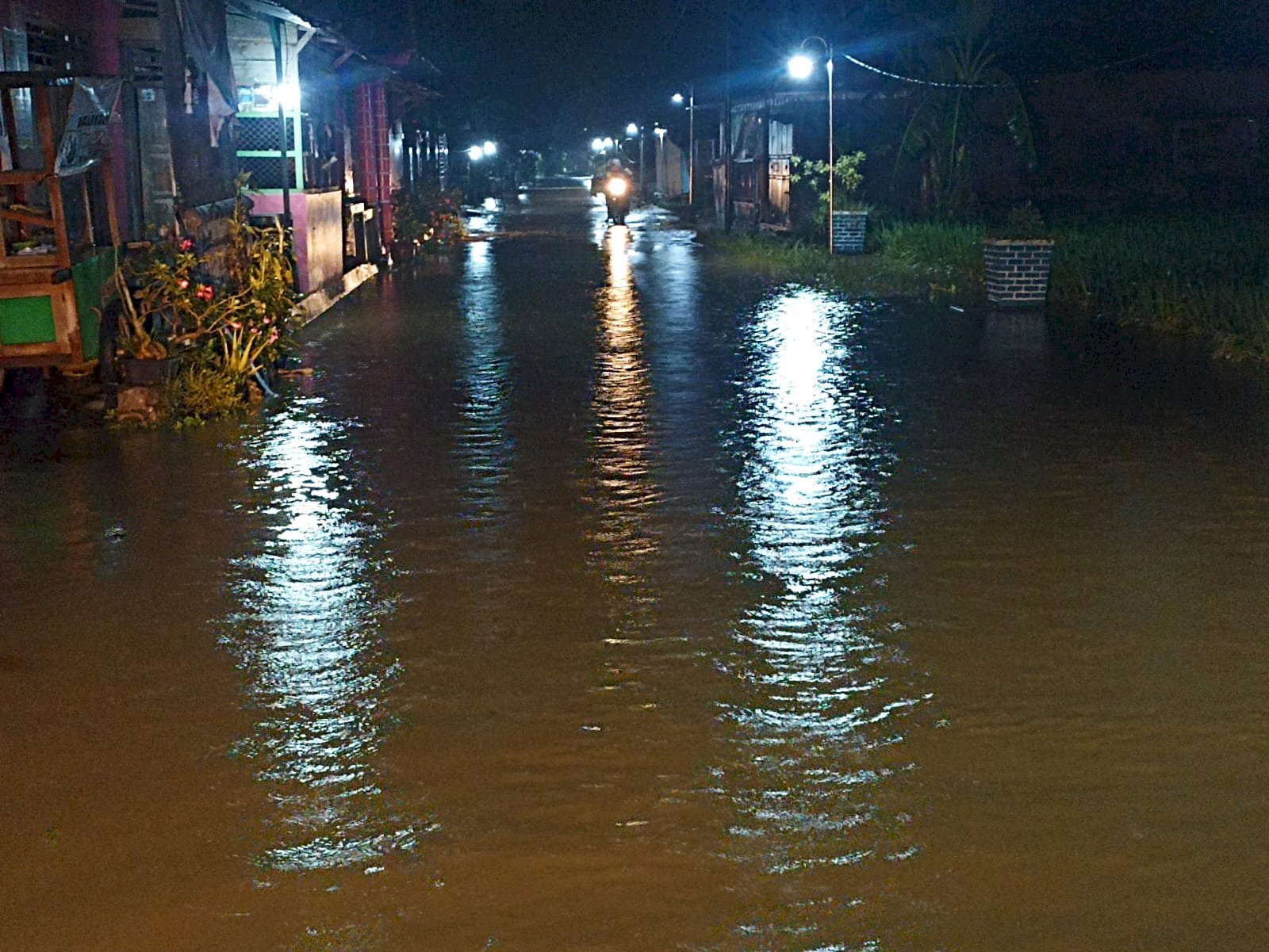 Hujan Deras Picu Beberapa Genangan AIr di Sebagian Wilayah Kecamatan Bayat