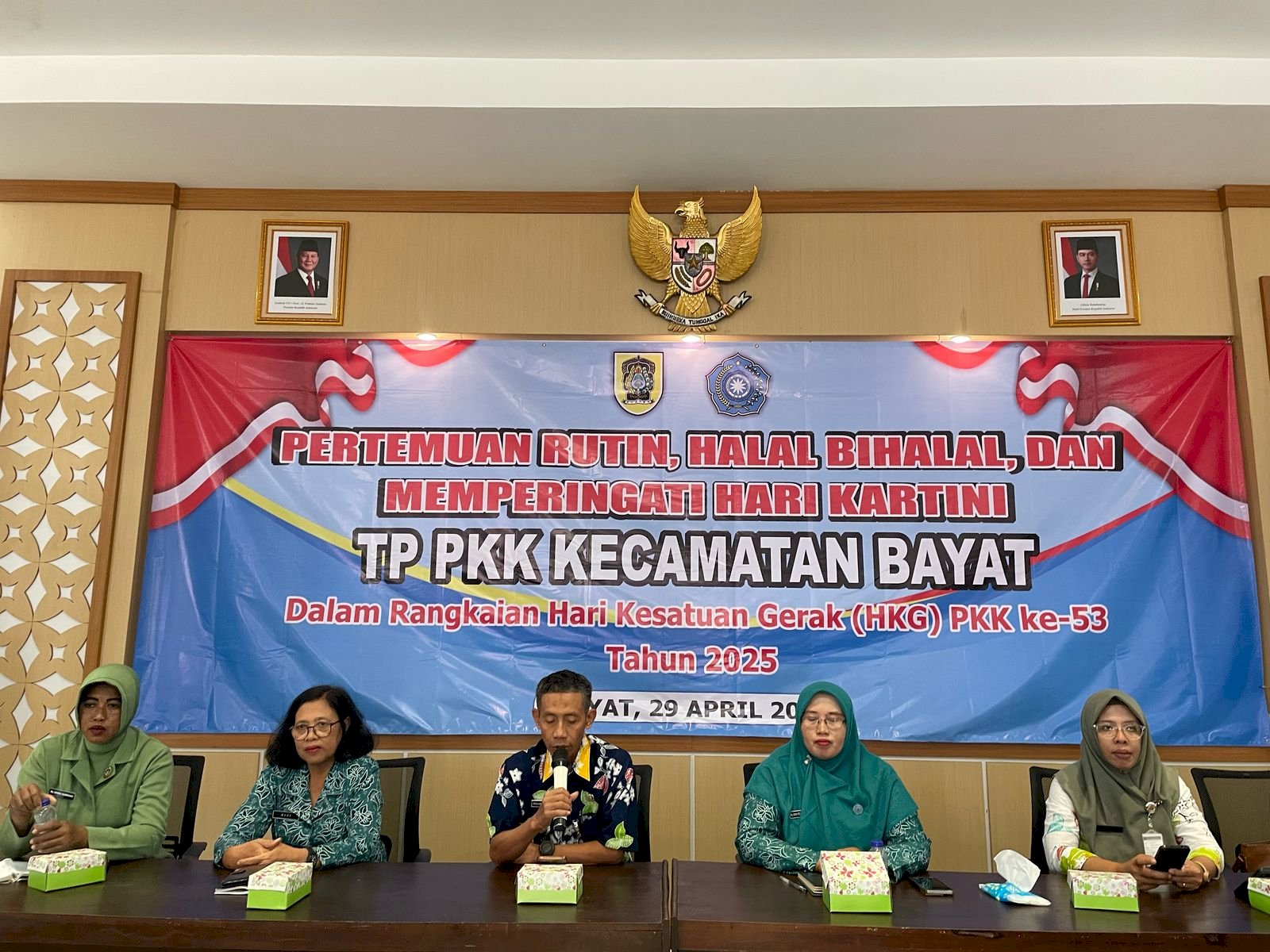 Pertemuan Rutin, Halal Bi Halal, dan Memperingati Hari Kartini TP PKK Kecamatan Bayat