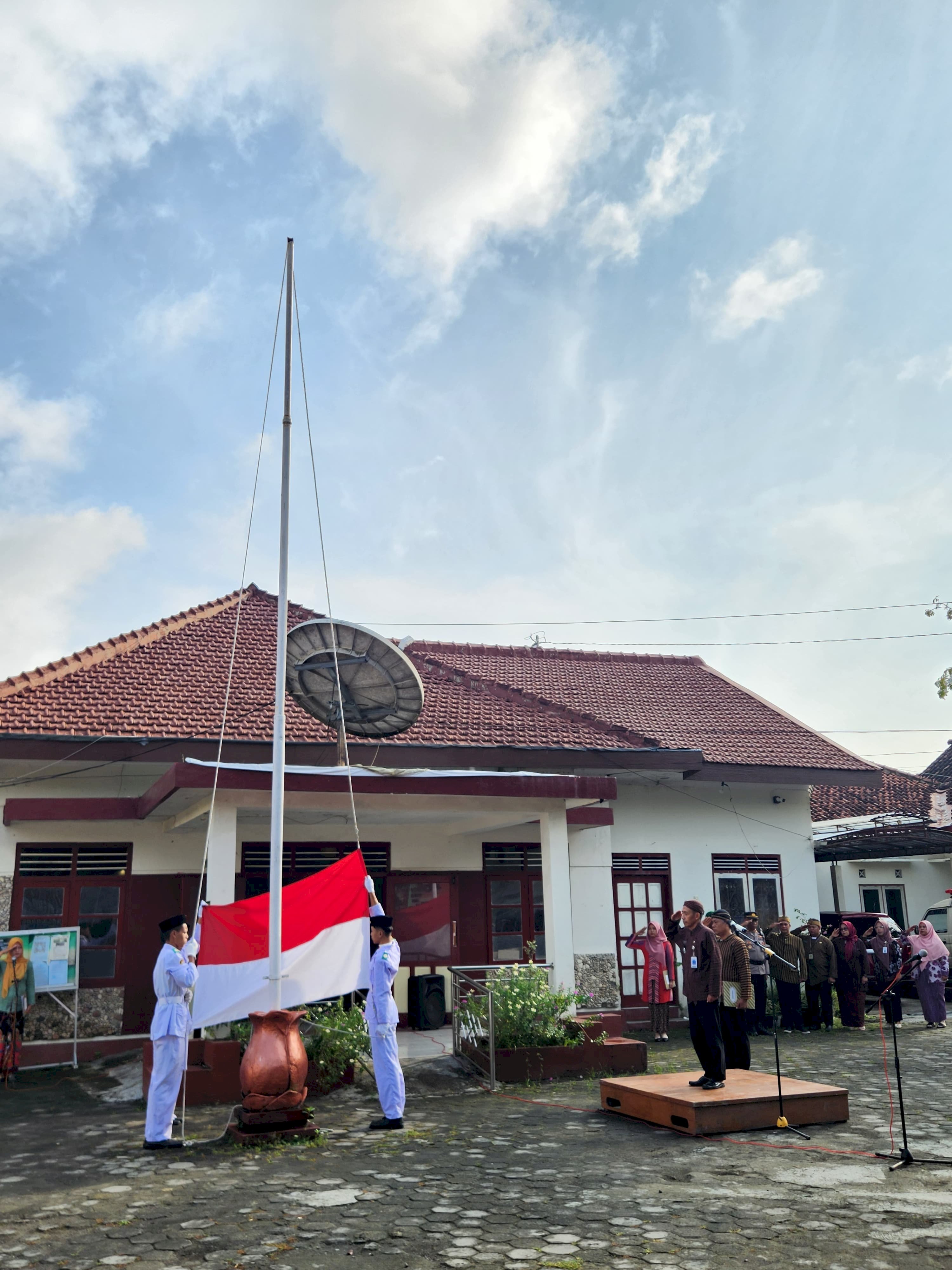 Upacara Peringatan Hari Lahir Pancasila Tahun 2025 di Kecamatan Bayat