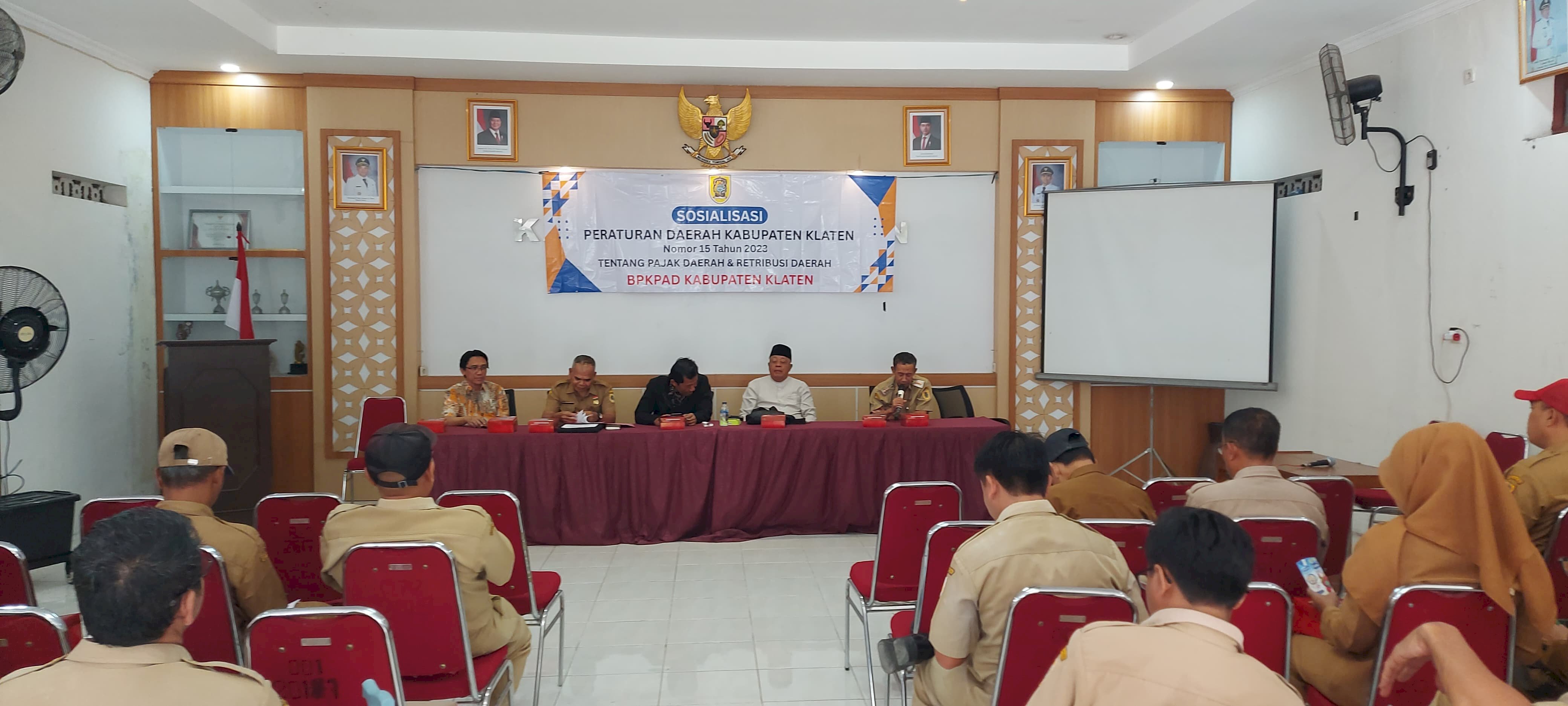 Sosialisasi Peraturan Daerah Kabupaten Klaten Nomor 15 Tahun 2023 tentang Pajak Daerah dan Retribusi Daerah di Kecamatan Bayat