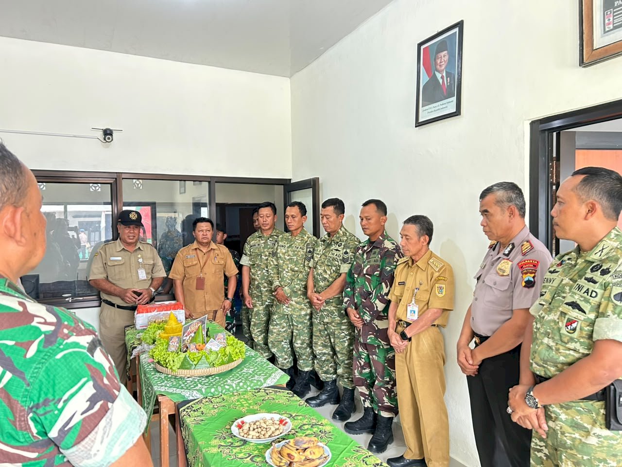 HUT TNI ke-81, Kecamatan Bayat dan Polsek Bayat Silaturahmi ke Koramil Bayat